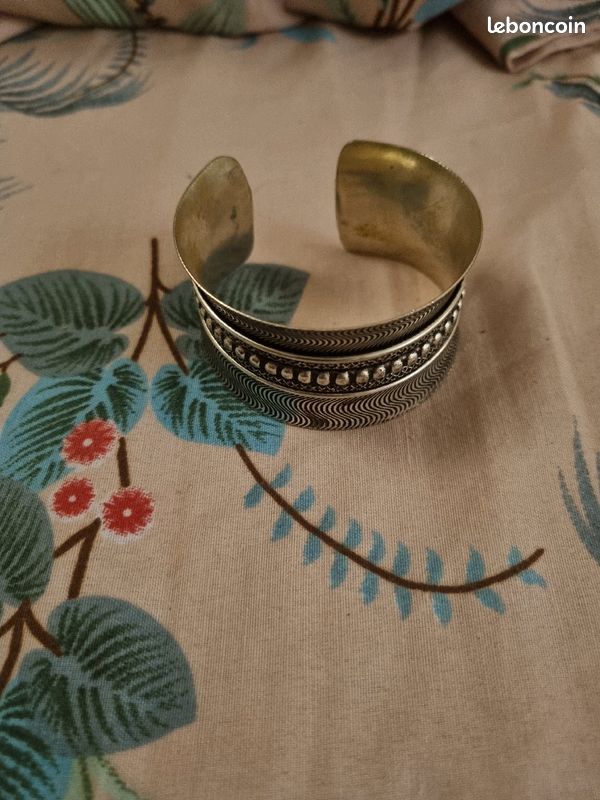 Bracelet (image 4)