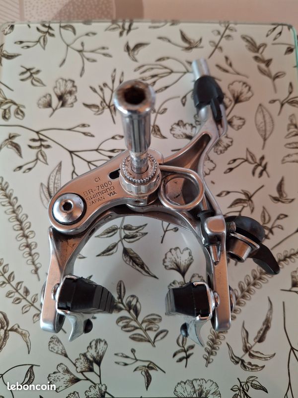 Etrier de frein avant Shimano Dura Ace IBR9010F82 Direct Mount - Étriers