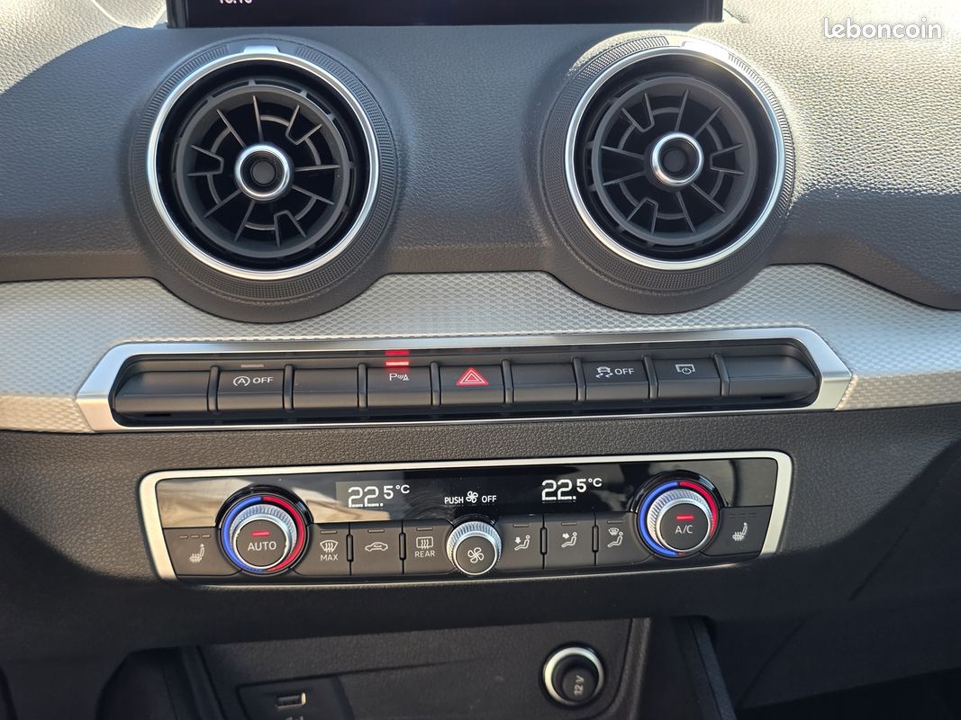 Audi Q2 35 TFSI 150CH BUSINESS LINE S TRONIC 7 (image 18)