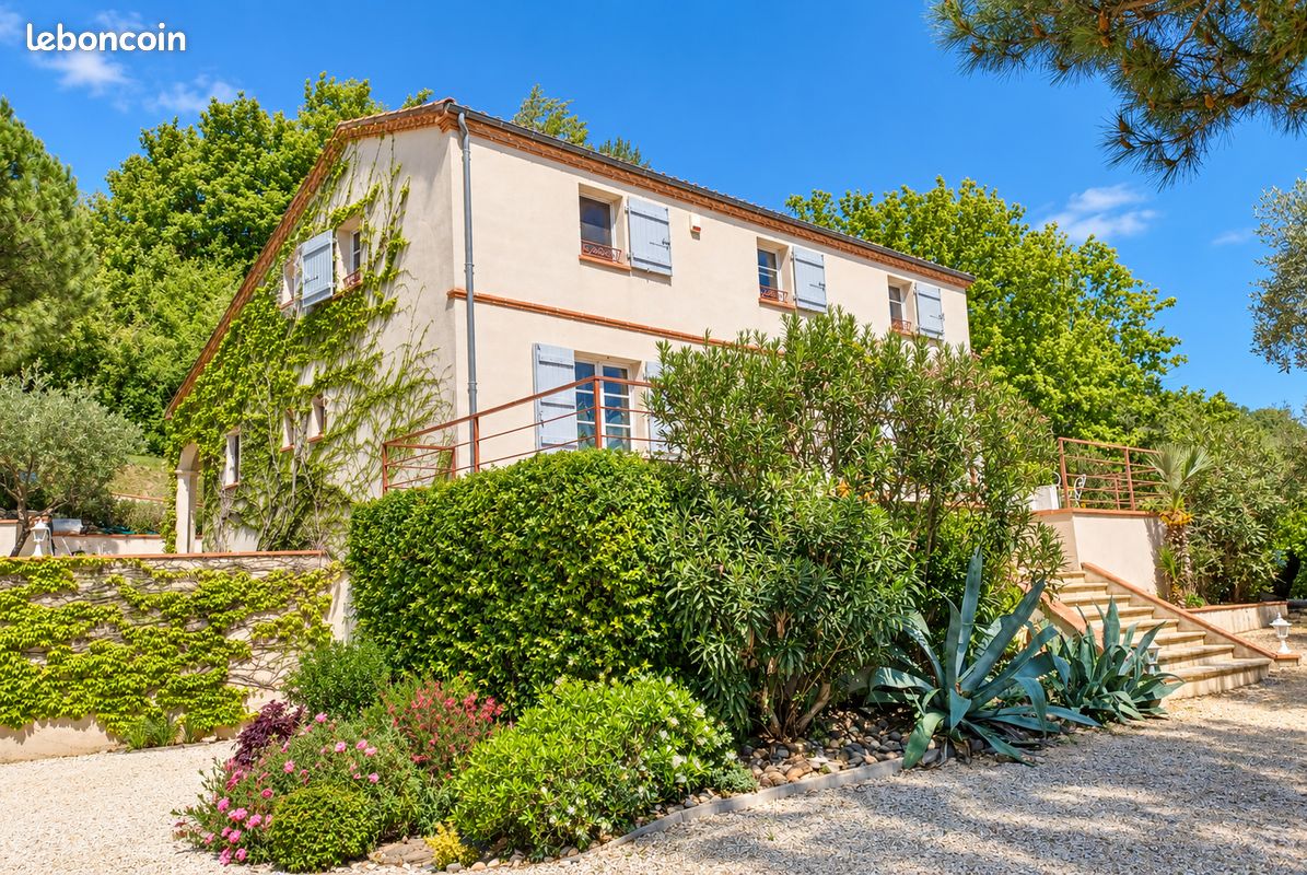 Maison 9 pièces 238 m² · à Gasques · 238 m² · 349 000 €