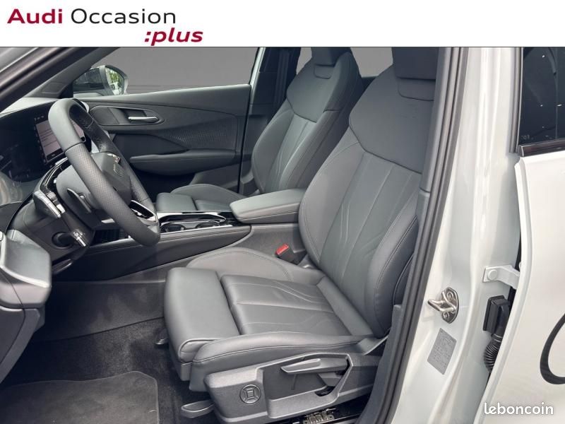 Audi Q3 1.5 e-hybrid 272ch S line S tronic 6 (image 32)