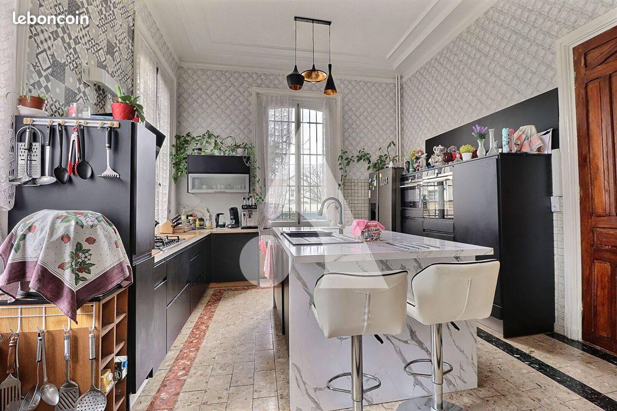 Maison 12 pièces 460 m² · à Sannois · 460 m² · 1 150 000 €
