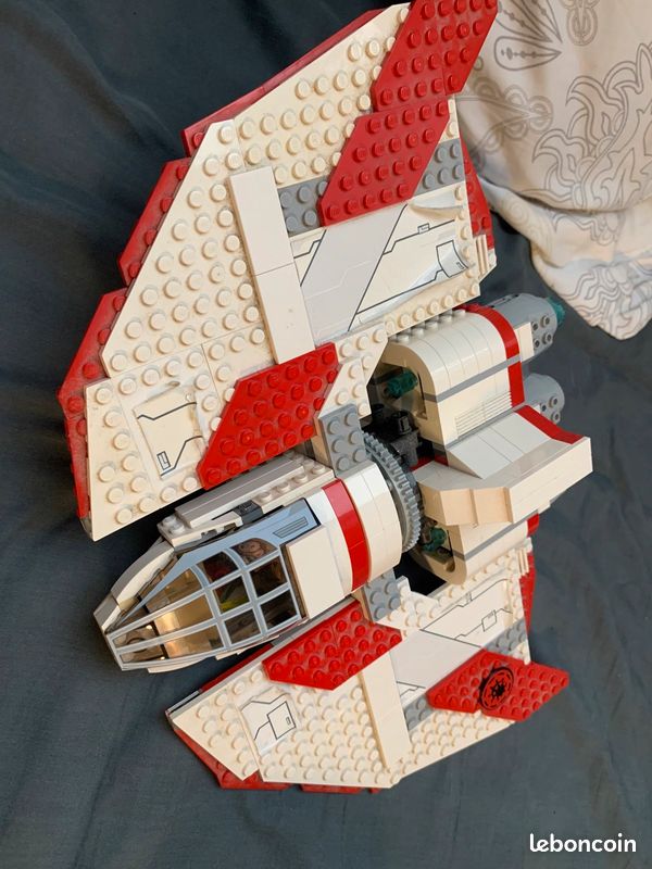 Lego T-6 Jedi shuttle 7931 (image 1)