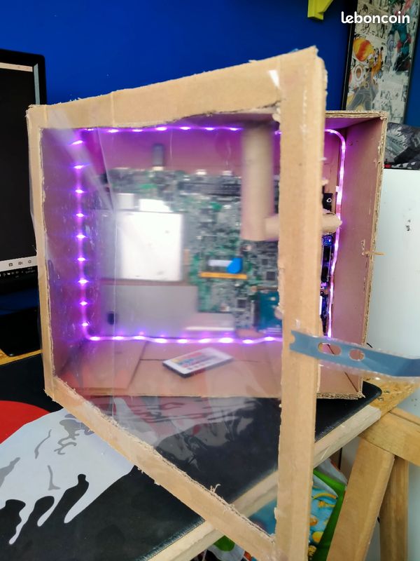 Pc gamer en carton recyclé avec aurculling intégré ( rdb pour les FPS ) (image 5)