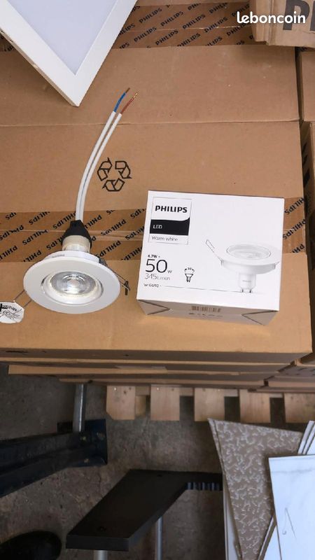 Spots led Philips neuf orientable (image 1)