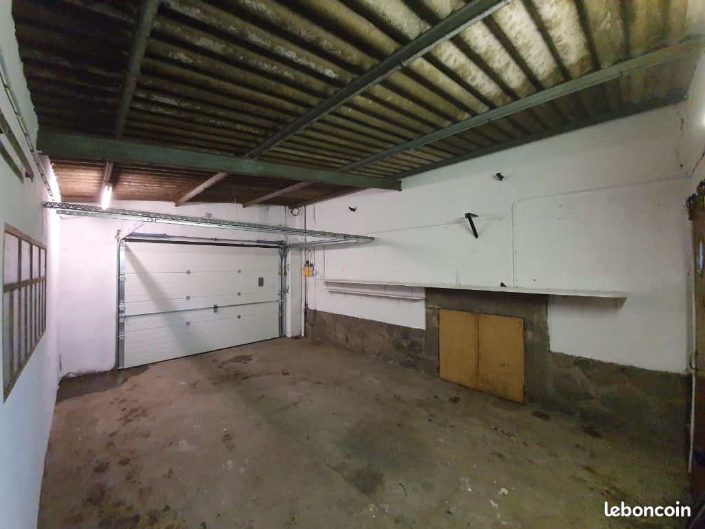 Parking/box OULLINS · à Oullins-Pierre-Bénite · 185 €/mois