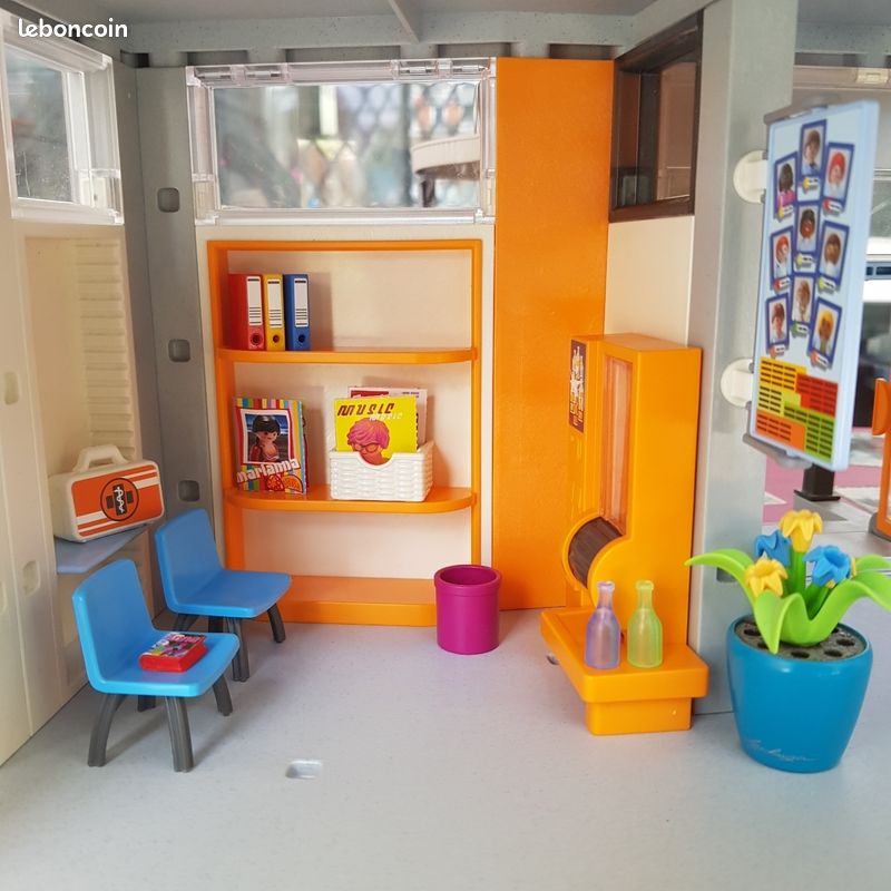 PLAYMOBIL Hôpital 70190 + extensions 6445 et 9848 (image 3)
