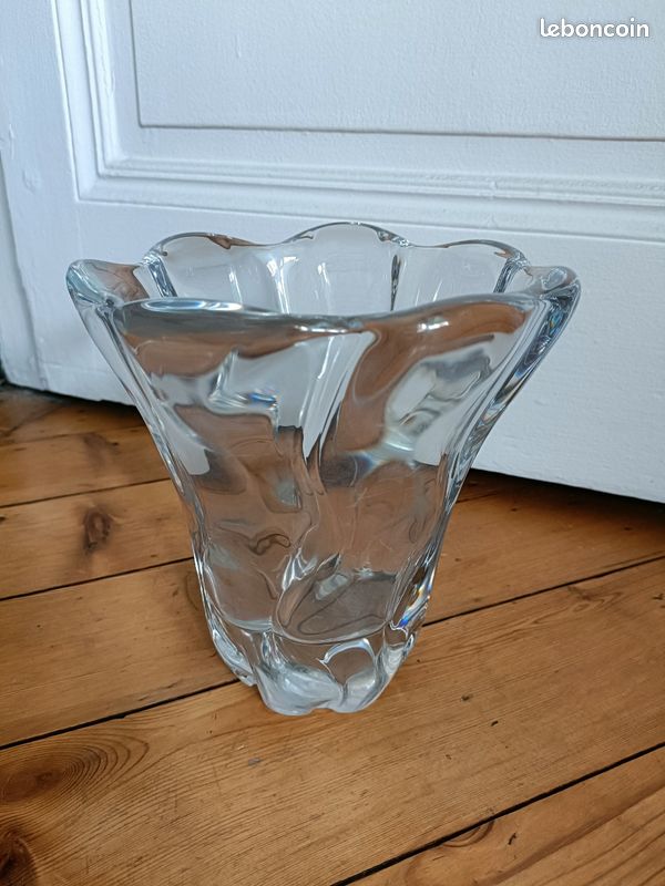 Ancien vase en cristal signé Daum Nancy France (image 1)