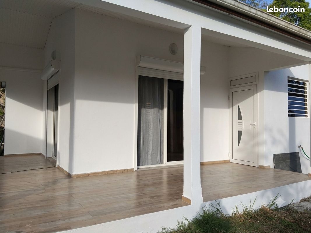 Maison 6 pièces 90 m² · à Le Gosier · 90 m² · 1 300 €/mois