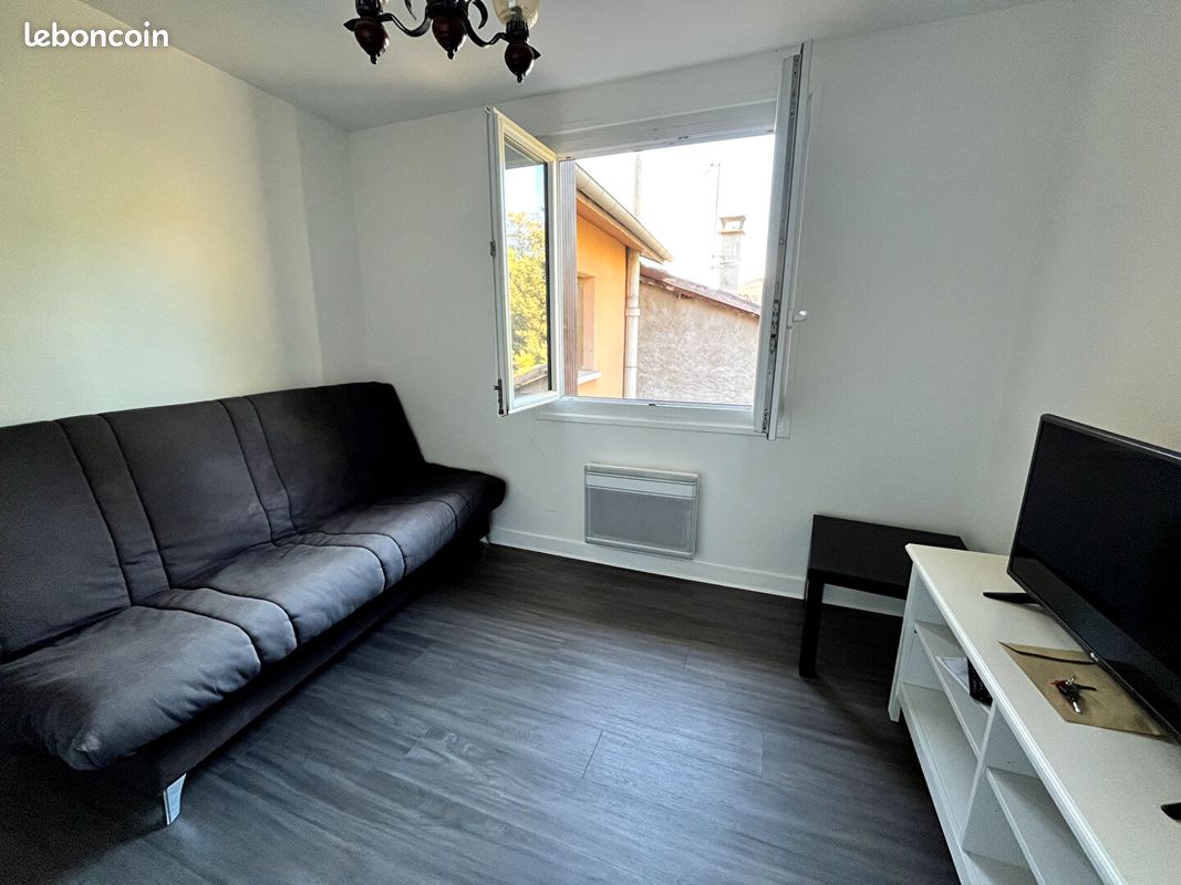 Appartement 1 pièce 25 m² · à Saint-Galmier · 25 m² · 435 €/mois