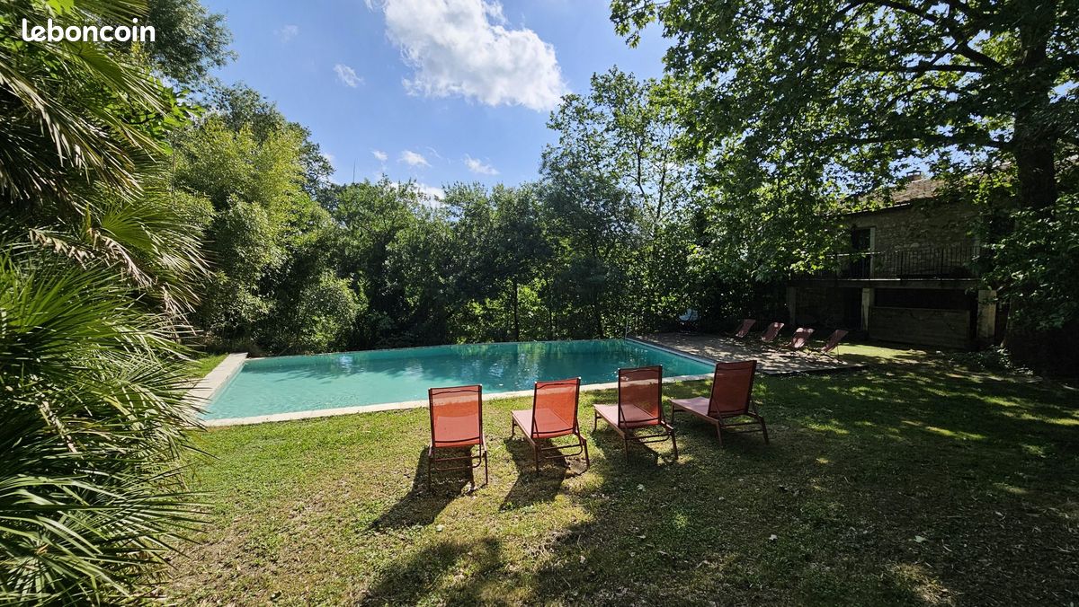 Maison 11 pièces 421 m² · à Sommières · 421 m² · 749 000 €