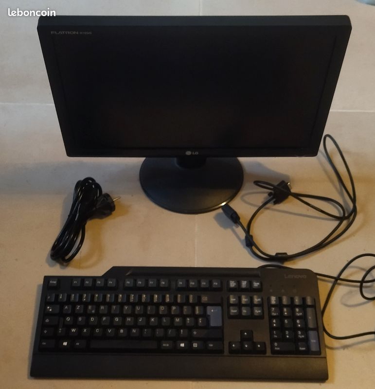 Écran Ordinateur LG 19 pouces moniteur Flatron clavier et câbles (image 1)