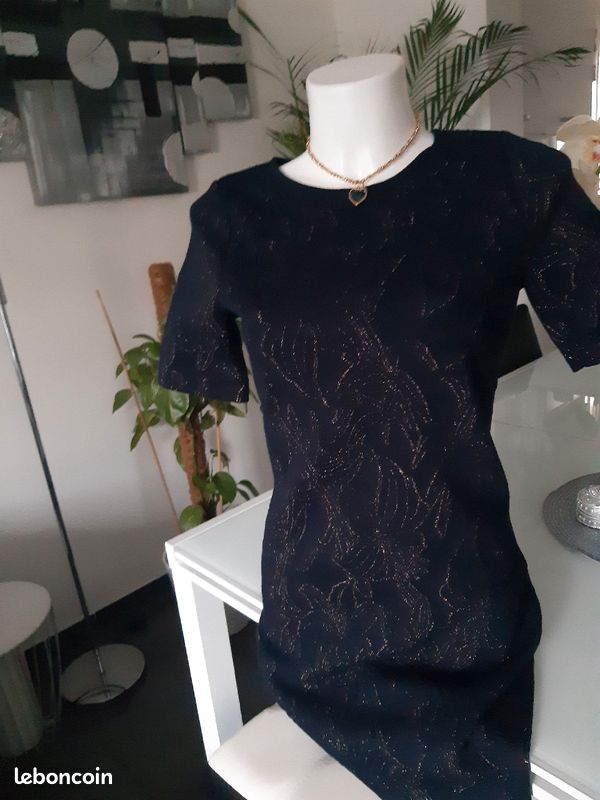 Une robe bleu marine taille 36 marque Camaieu (image 2)