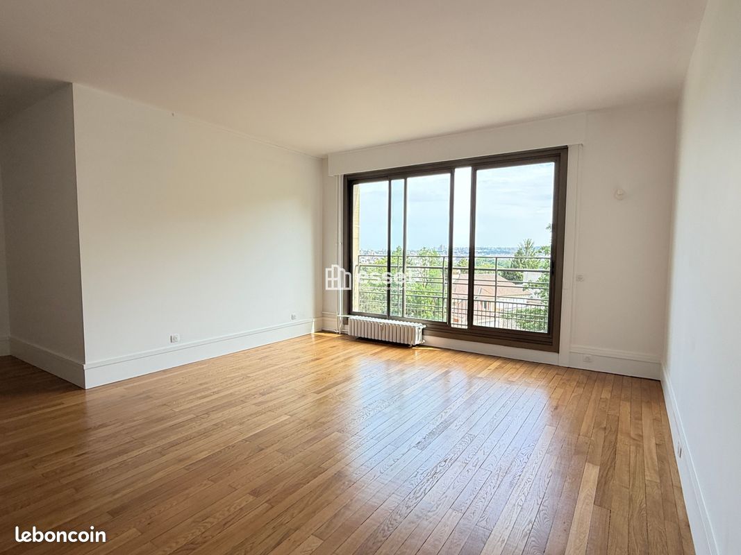 Appartement 4 pièces 123 m² · à Saint-Cloud · 123 m² · 2 770 €