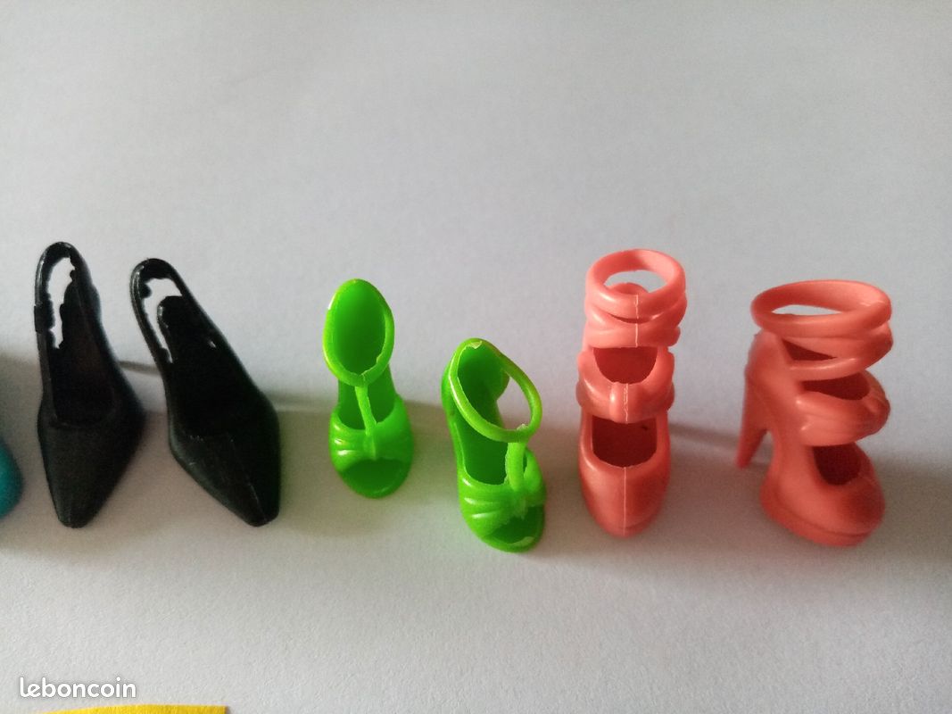 Lot de chaussures pour poupée Barbie N 7 (image 2)