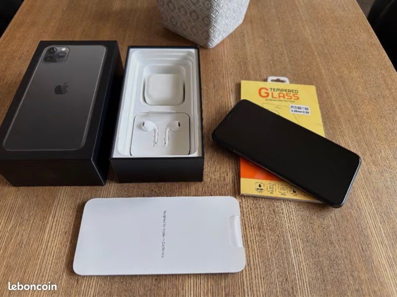 Iphone 11 Pro Max 64 go bleu (image 2)
