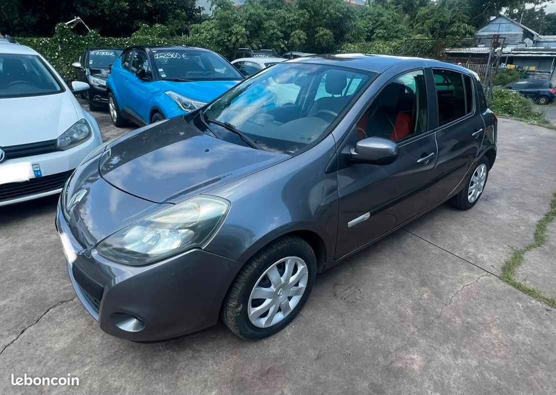 Renault Clio III 1,5L DCI 5 Portes Réviser (image 1)