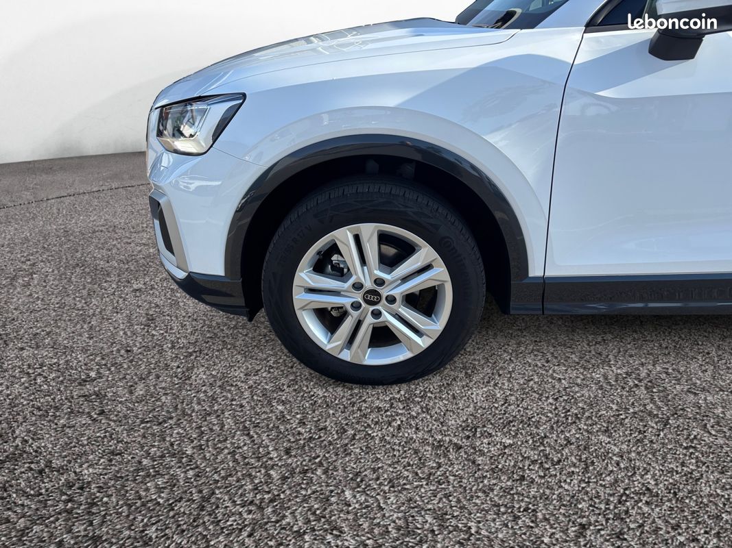AUDI Q2 35 TFSI 150 S tronic 7 Design (image 9)