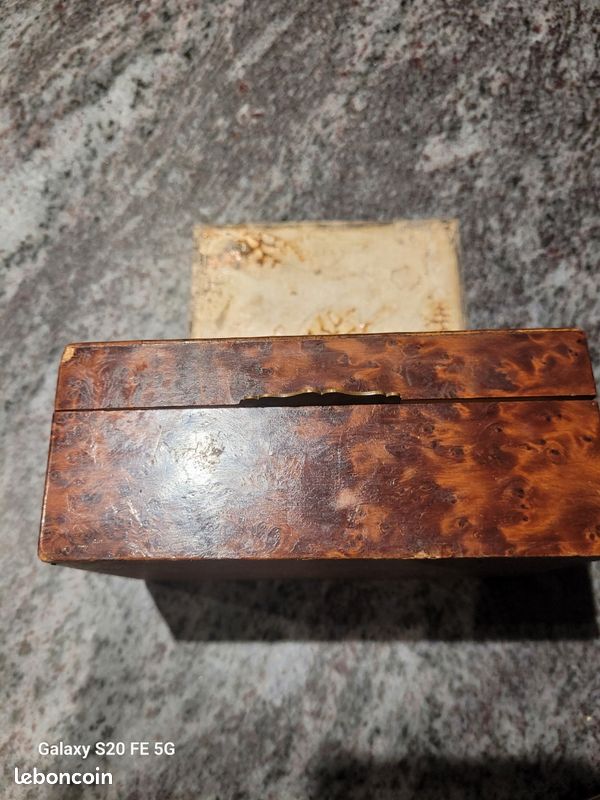 12 couteaux de table modèle Pompadour orfèvreri