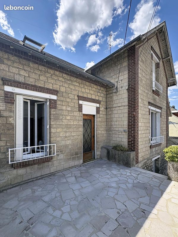 Maison 6 pièces 147 m² · à Creil · 147 m² · 264 000 €