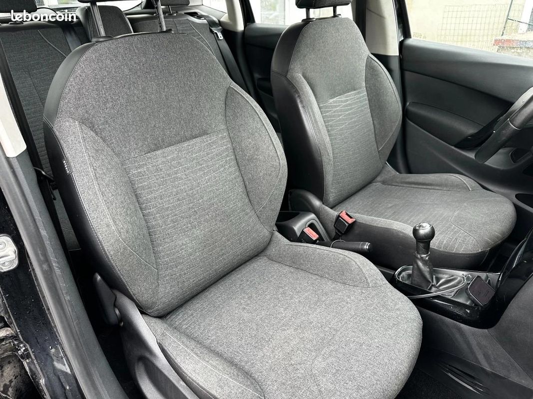 Citroen C3 GENERATION-II 1.6 BLUEHDI 75 FEEL EDITION (image 6)