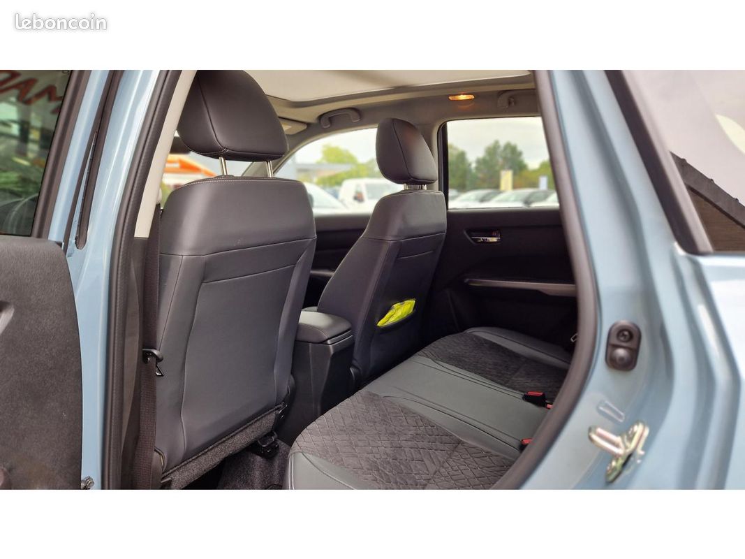 SUZUKI VITARA 1.4 Boosterjet + Hybrid SHVS - BVA 2015 Style PHASE 3 (image 24)