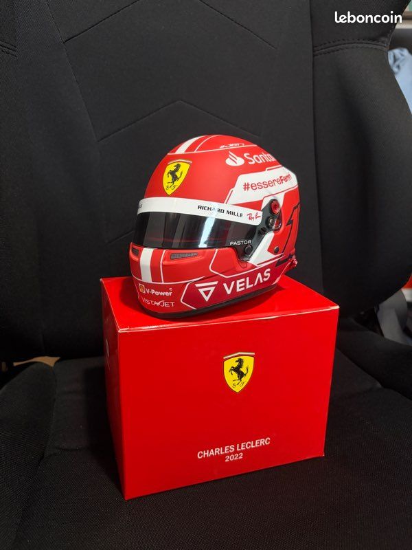 Ferrari - 2019 season helmet - Charles Leclerc - 2019 - Casque à l