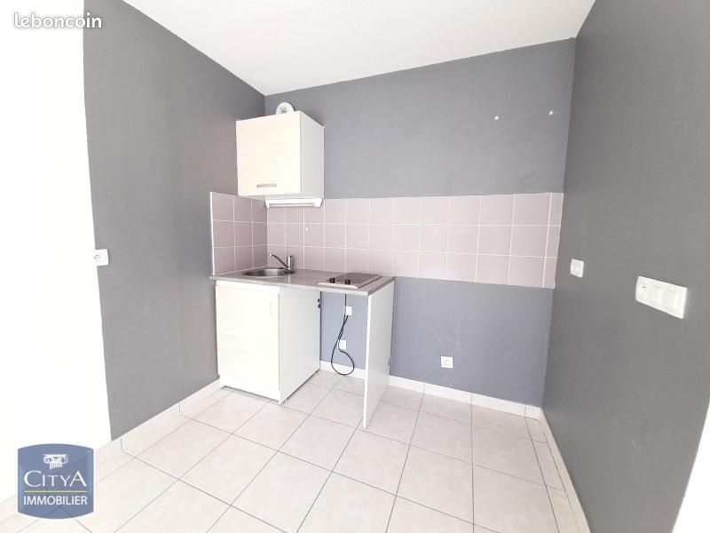 Appartement a louer bourgoin-jallieu - 2 pièce(s) - 43 m2 - Surfyn