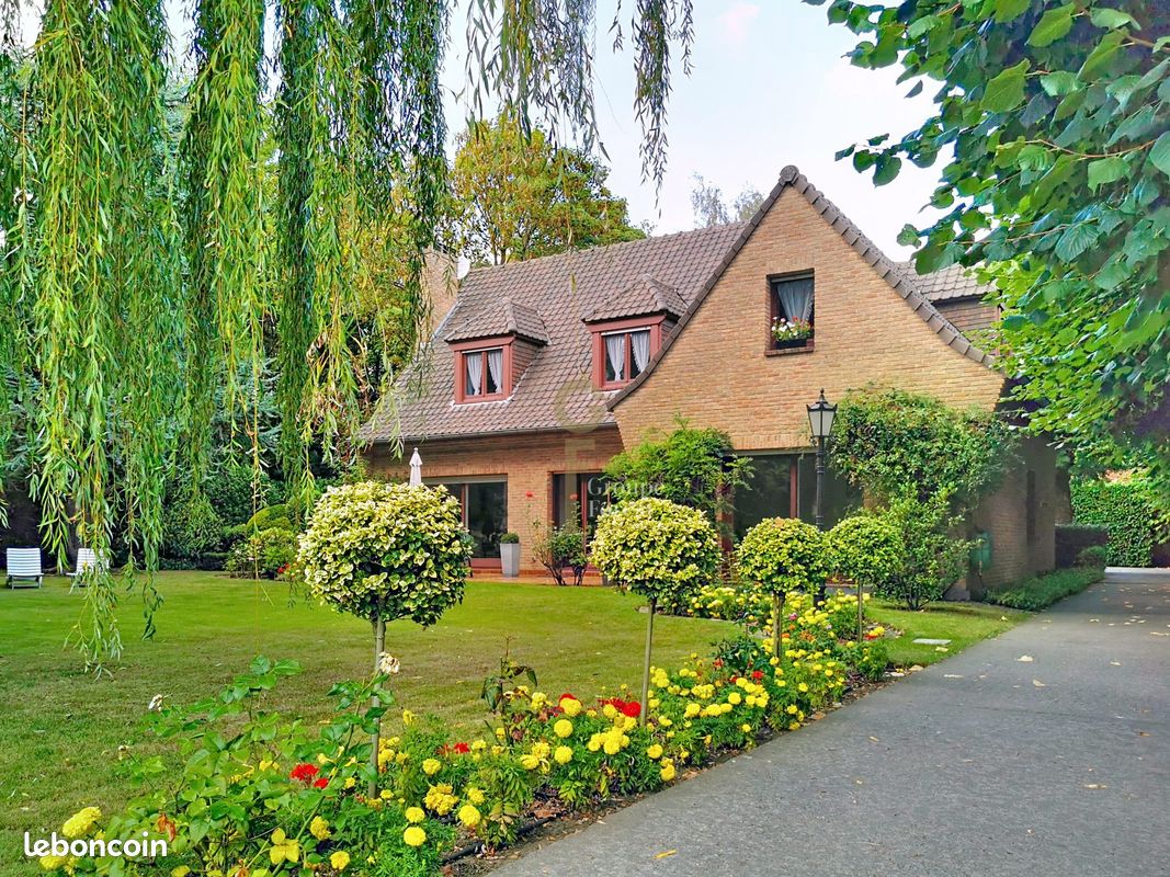 Maison 6 pièces 173 m² · à Bousbecque · 173 m² · 649 000 €