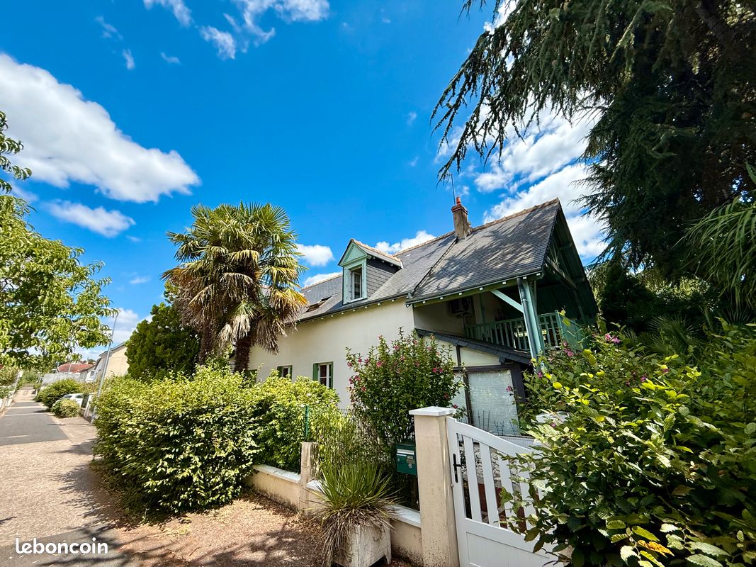 Maison 5 pièces 104 m² · à Saint-Pierre-des-Corps · 104 m² · 359 900 €