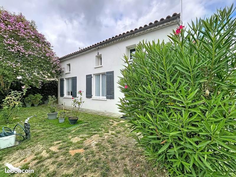 Maison 2 pièces 80 m² · à Val-de-Livenne · 80 m² · 138 320 €