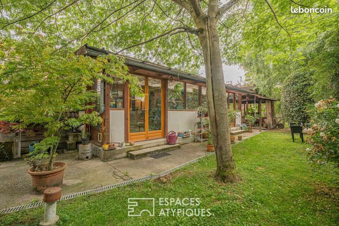 Maison 8 pièces 243 m²