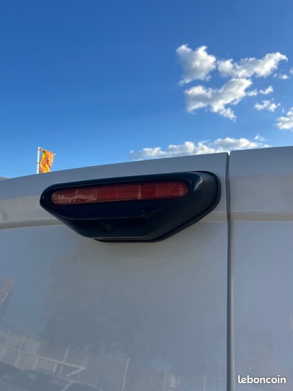 Citroën BERLINGO FOURGON M 1.5 BlueHDi BVM6 S&S 102 cv TVA RECUPERABLE {CAMERA DE RECUL + ANGLE MORT + CLIM + CARPLA} (image 11)