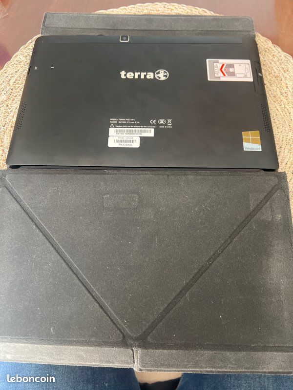 TABLETTE 10,1" TERRA PAD 1061 chromeOS Flex BING 32-BIT ATOM Z3735D 32 EMMC GO 2GB (image 2)
