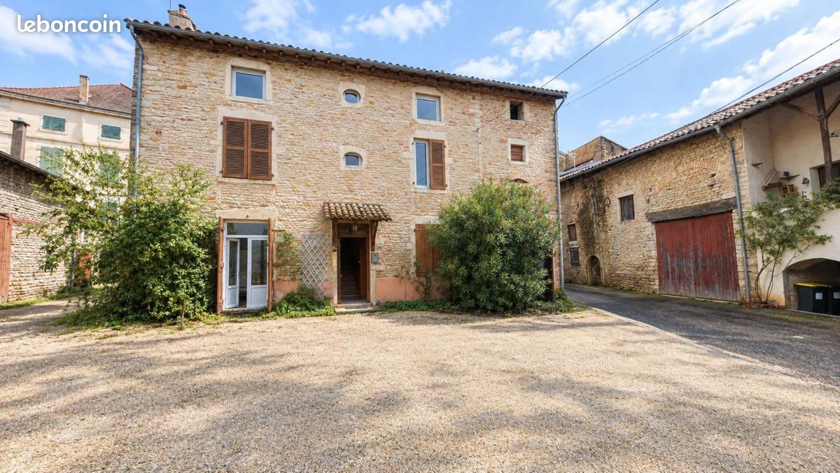 Immeuble 11 pièces 342 m² · à Tournus · 342 m² · 280 000 €