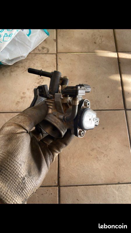 Corps d injection YAMAHA 250 YZF 14-18 (image 2)
