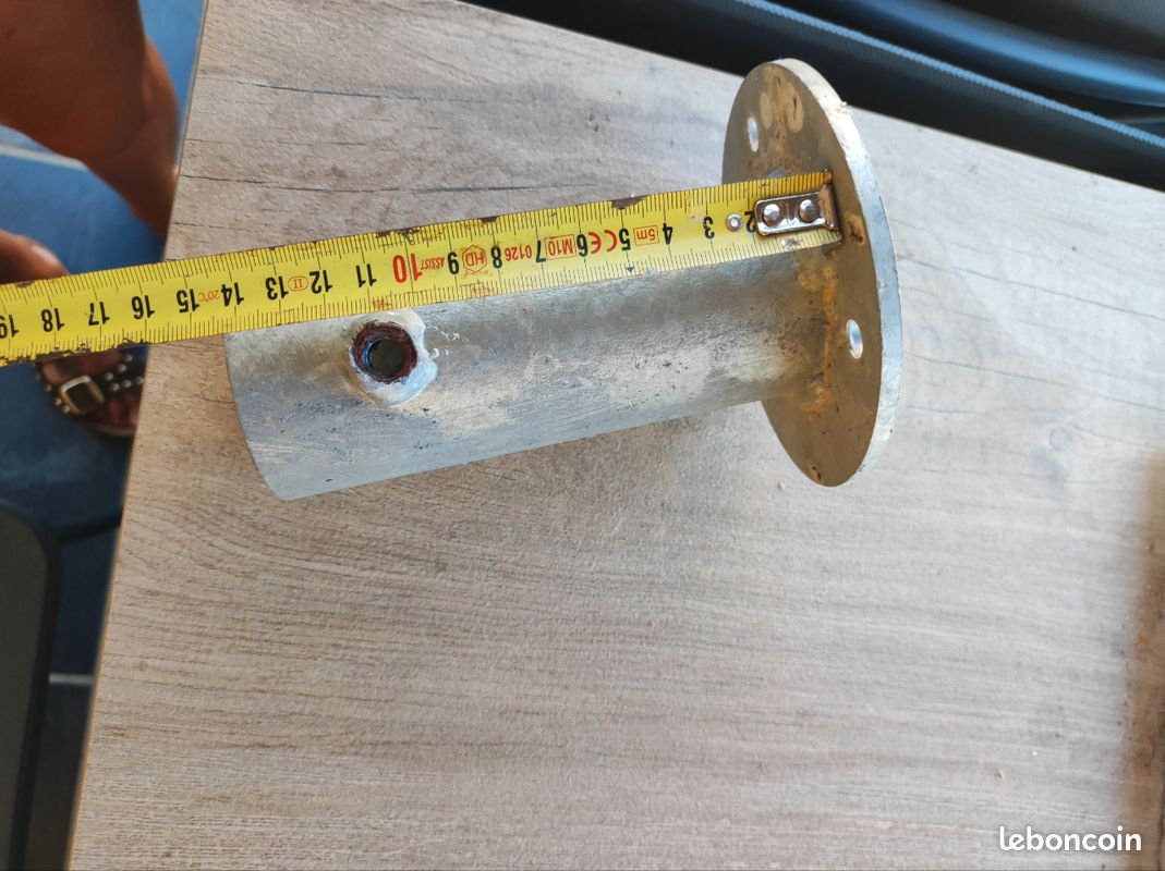 Poteaux galva pour clôture (image 4)