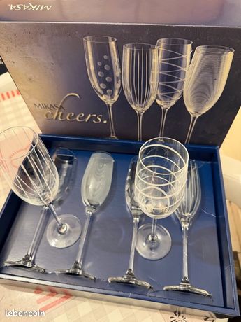 Lot De 6 Flûtes à Champagne Transparentes MYKAGS - 155,9 G Chacune - Cristal Sans Plomb - Design élégant Pour Mariages, Fêtes