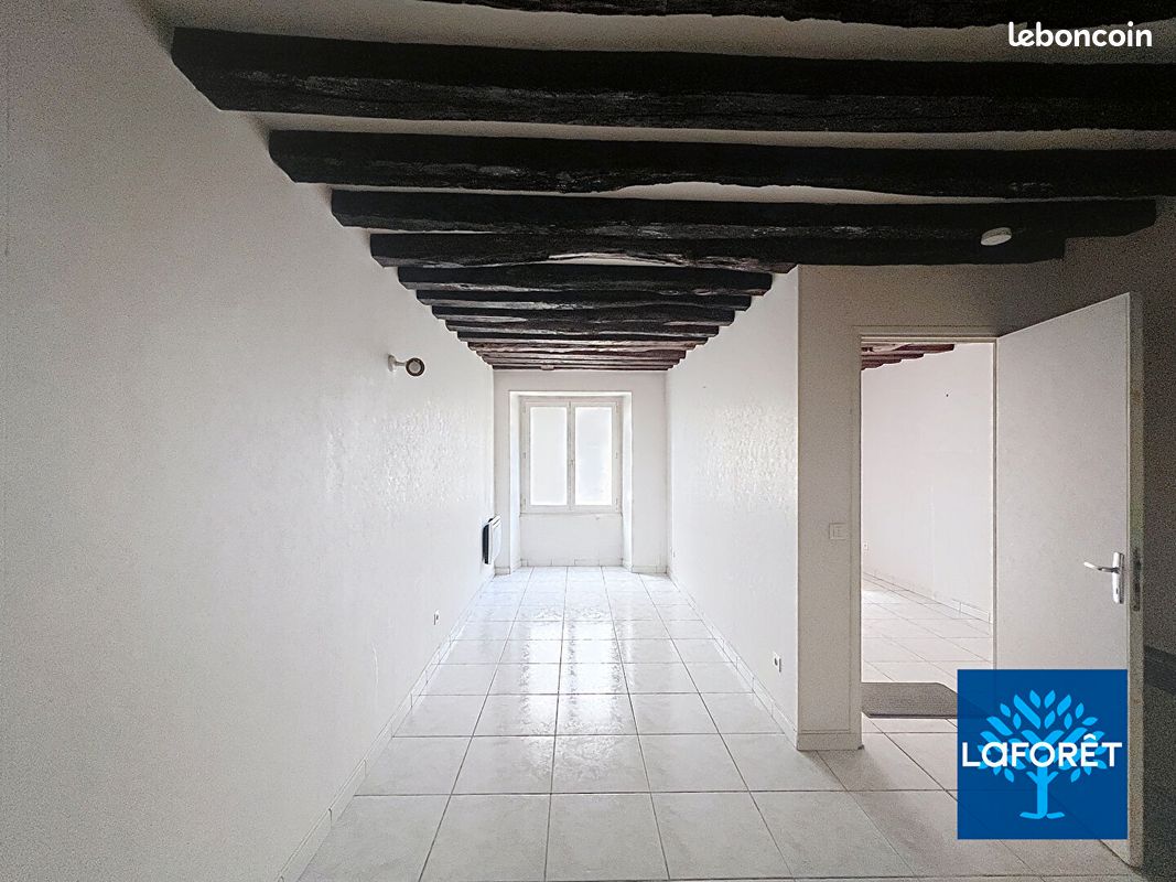 Appartement 1 pièce 31 m² · à La Ferté-Alais · 31 m² · 89 000 €