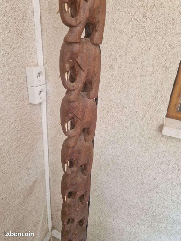 Lampadaire bois sculpté éléphants (image 1)