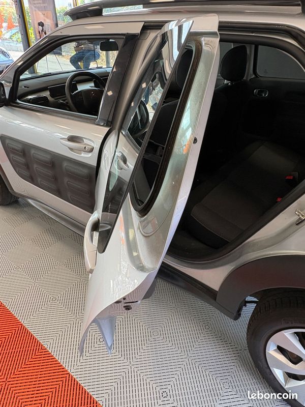 Citroen c4 cactus 1.2 puretech 82 feel edition bva (image 29)