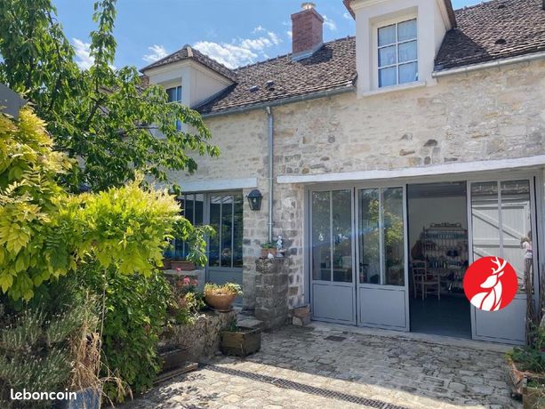 Maison 8 pièces 235 m²