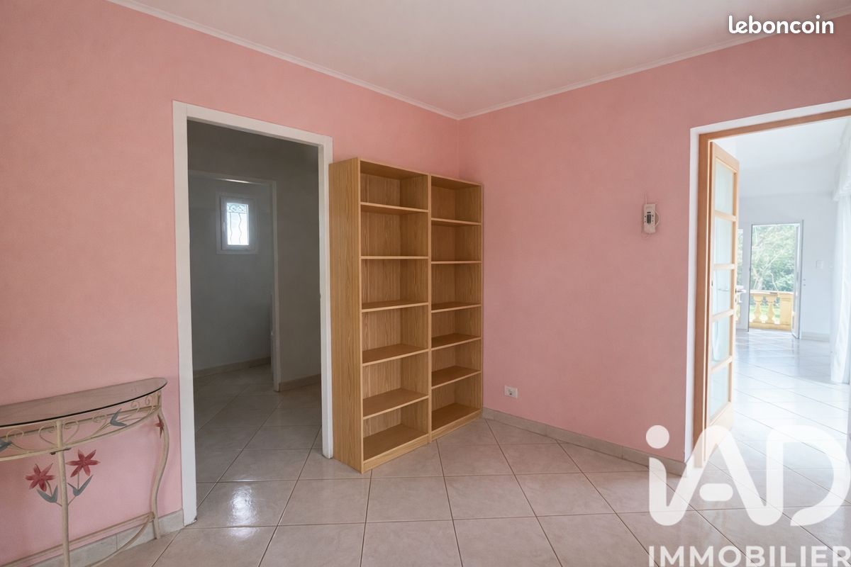 Propriété 11 pièces 254 m² (image 11)