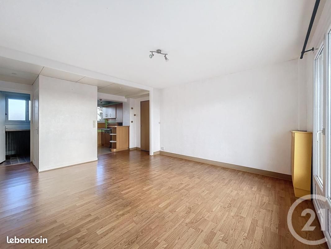 Appartement 4 pièces 66 m² · à Angers · 66 m² · 990 €