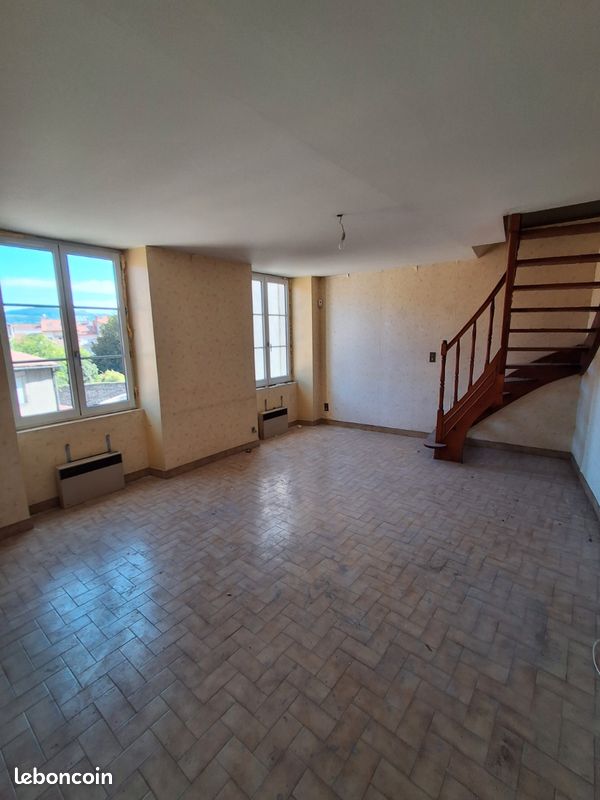 Appartement 3 pièces 80 m² · à Le Puy-en-Velay · 80 m² · 110 000 €