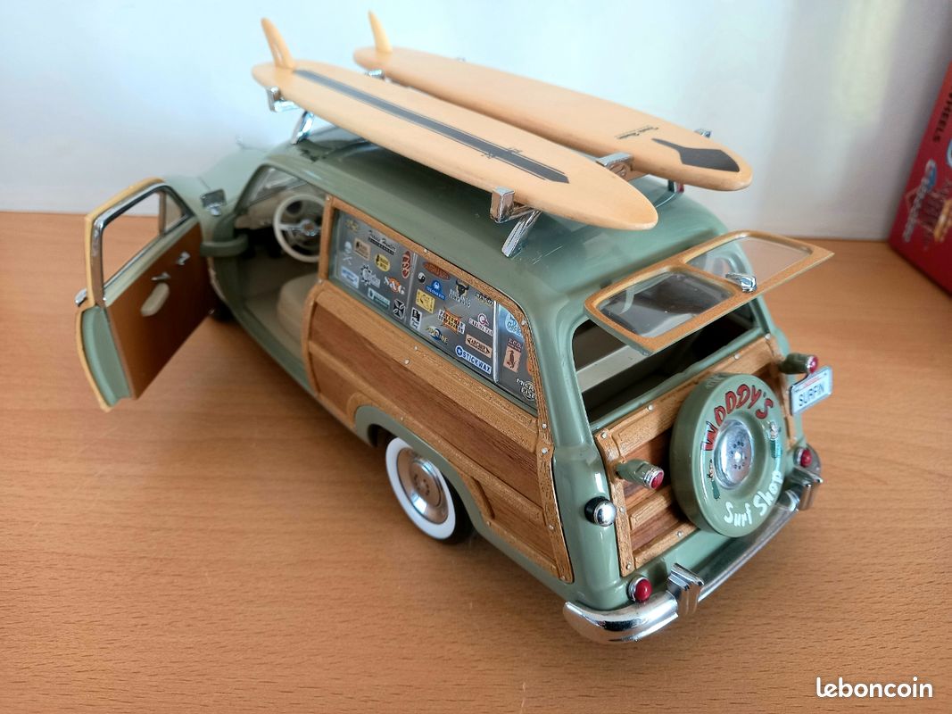 1:24 Ford Woody Wagon 1949 Beige Motor Max Guayin Display a Granel