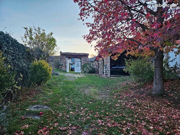 Maison 12 pièces 216 m²