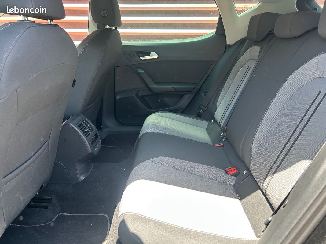 SEAT LEON 1.0 TSI 110 ch /7900 Km/Carplay/Garantie 12 mois/Entretien complet/ (image 10)