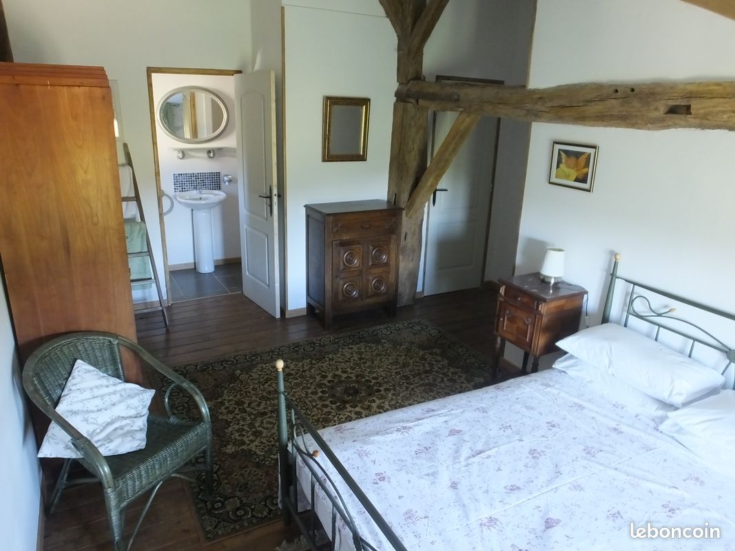 Gite Grange Convertie, “Les Hirondelles” , Sit. Campagne, Montmoreau St Cybard, 13 pers + lit bébé (image 9)