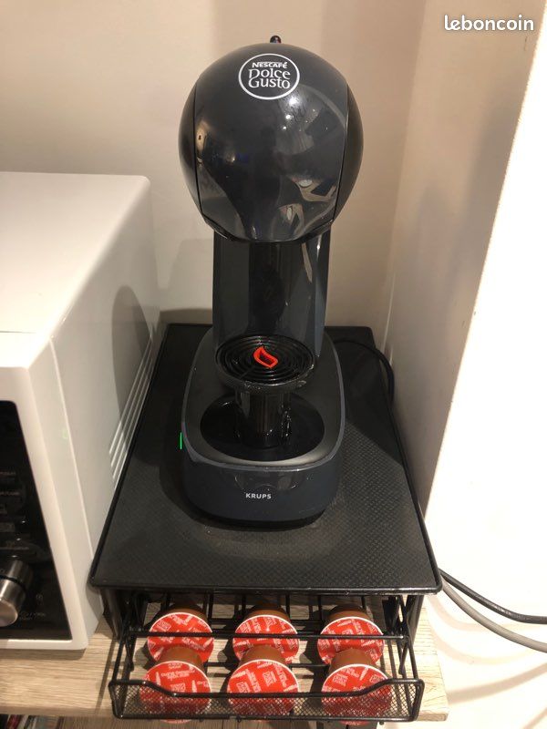 Cafetière Dolce Gusto + rangement pour capsules (image 1)